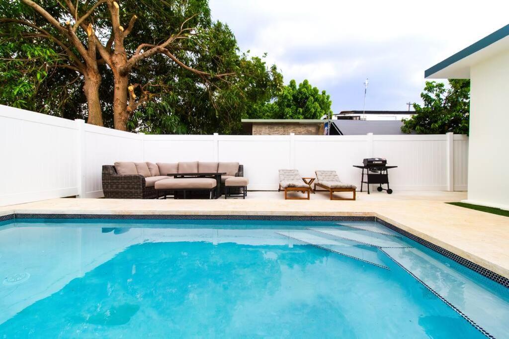 Casa Marilina Aguadilla W/ Pool Villa Exteriör bild